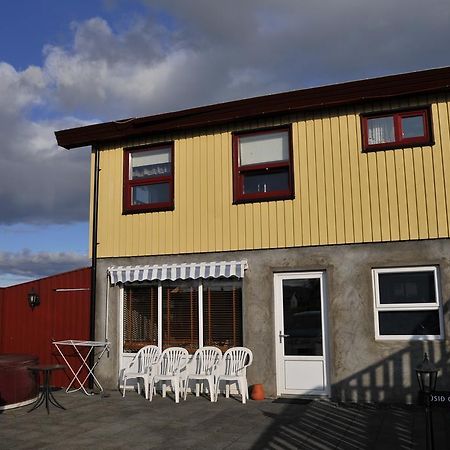 Husid Guesthouse Reykholt  Bagian luar foto